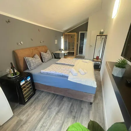 Zimmer Umago Apartman *